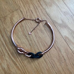 A&F Rose good and black choker